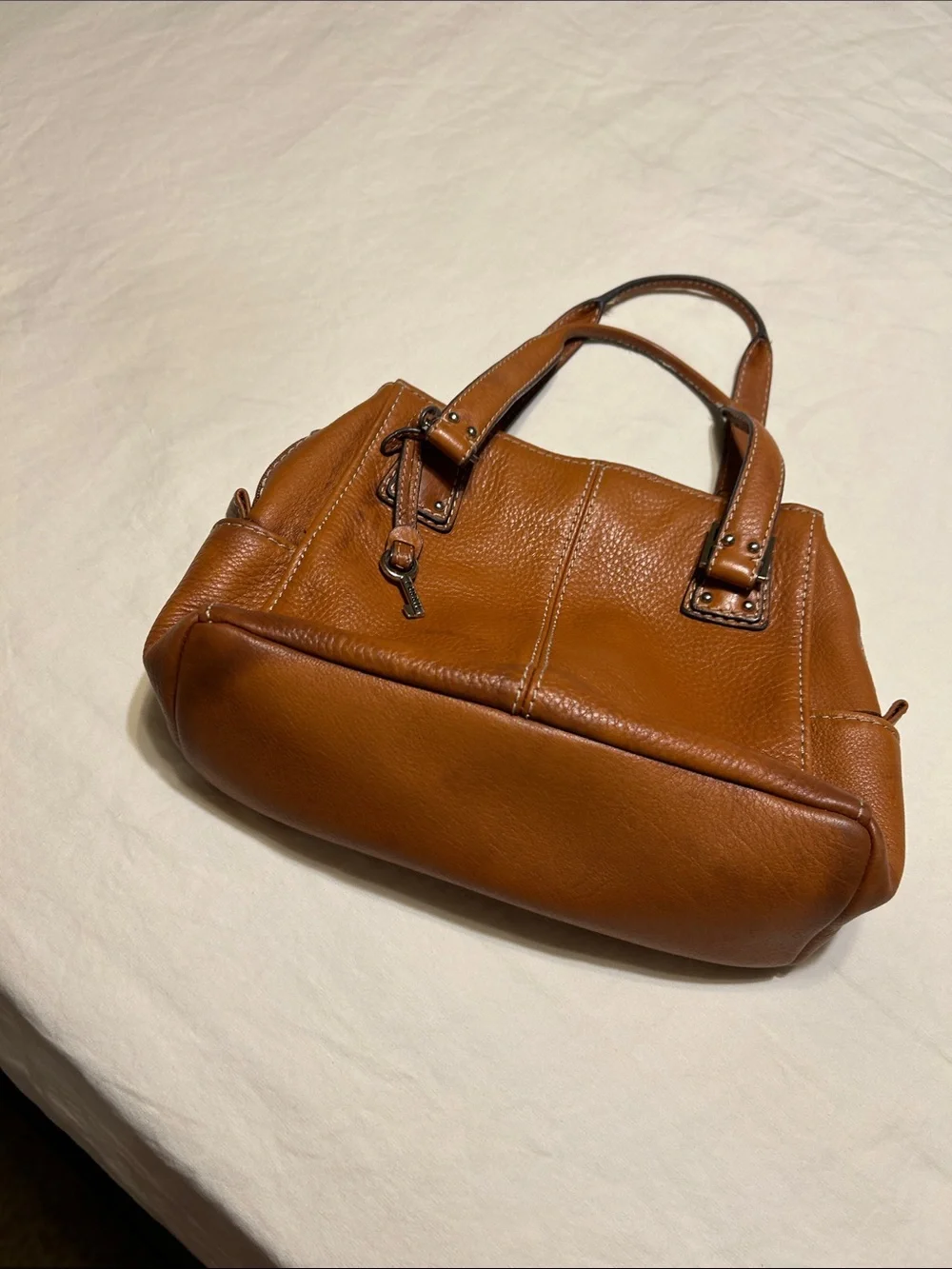 Fossil pebbled leather